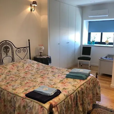 Сasa de vacaciones Grandfather's House Tábua