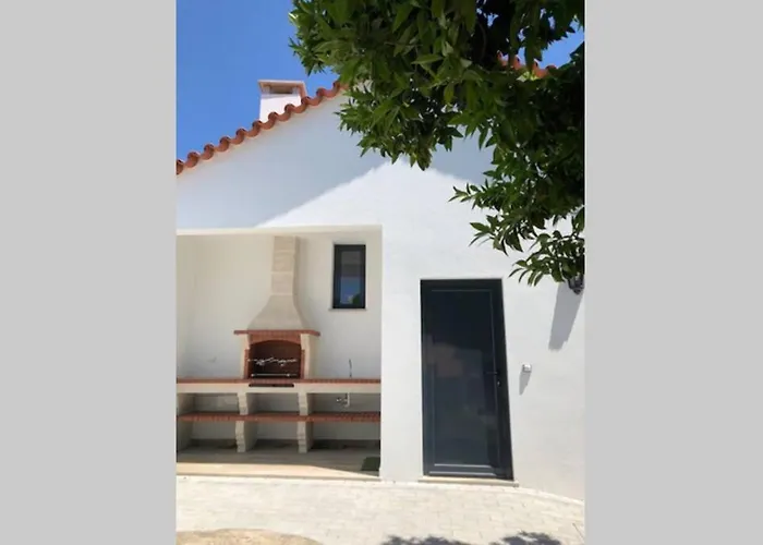 Grandfather's House * Tábua