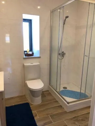 Grandfather's House * Tábua